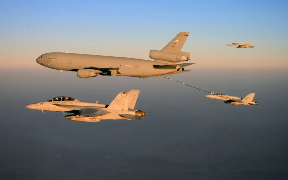 طائرات KC-10 أمريكية